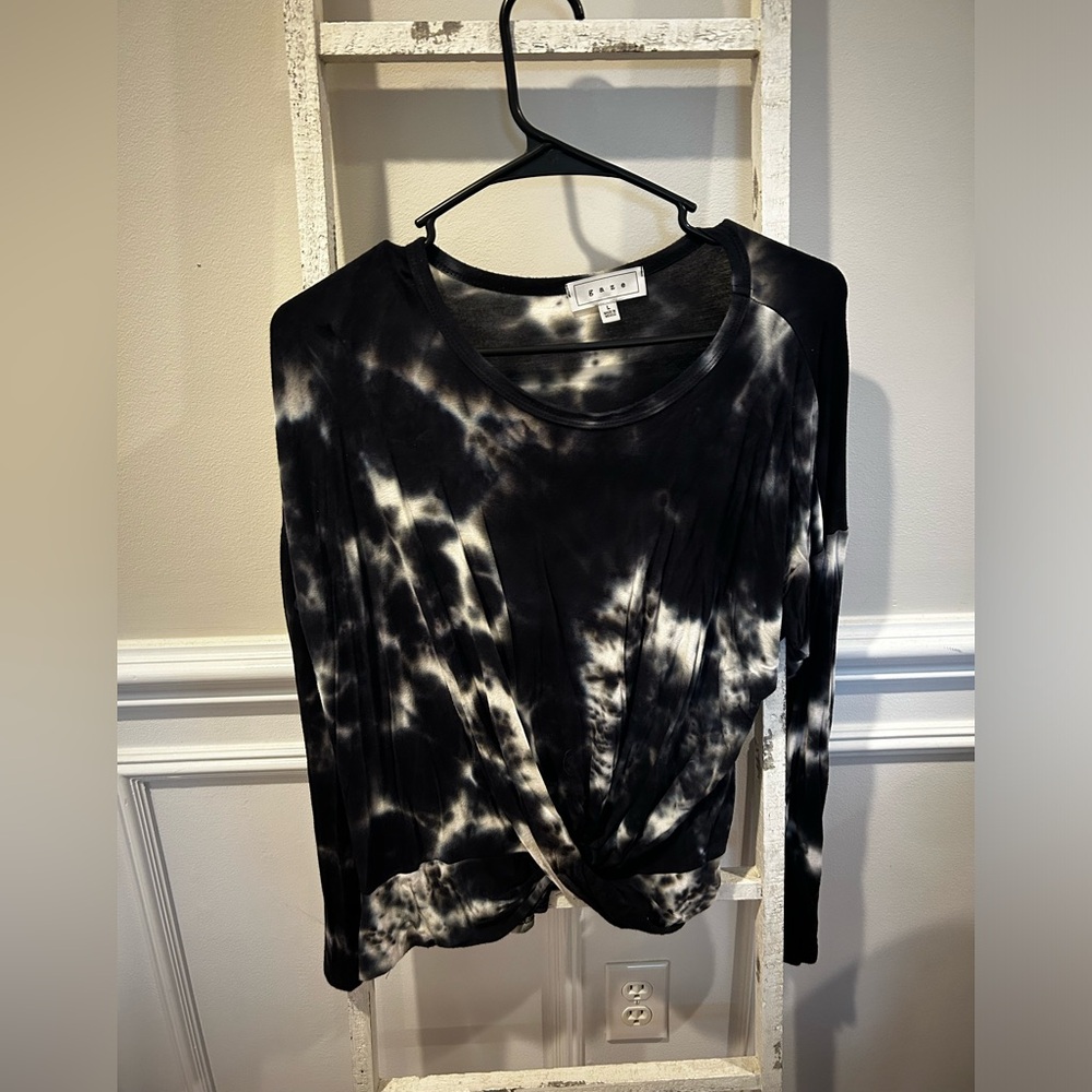 Black and White Tie-Dye Women's Top